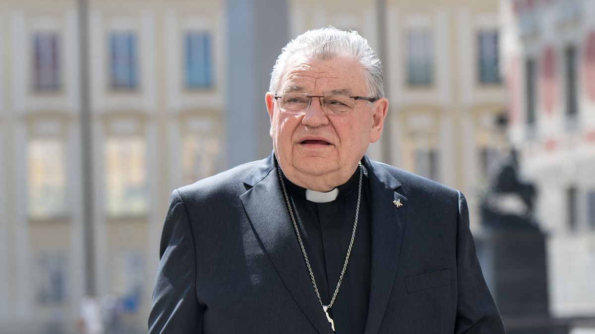 Kdo se v chrámu rozloučí s kardinálem Dukou